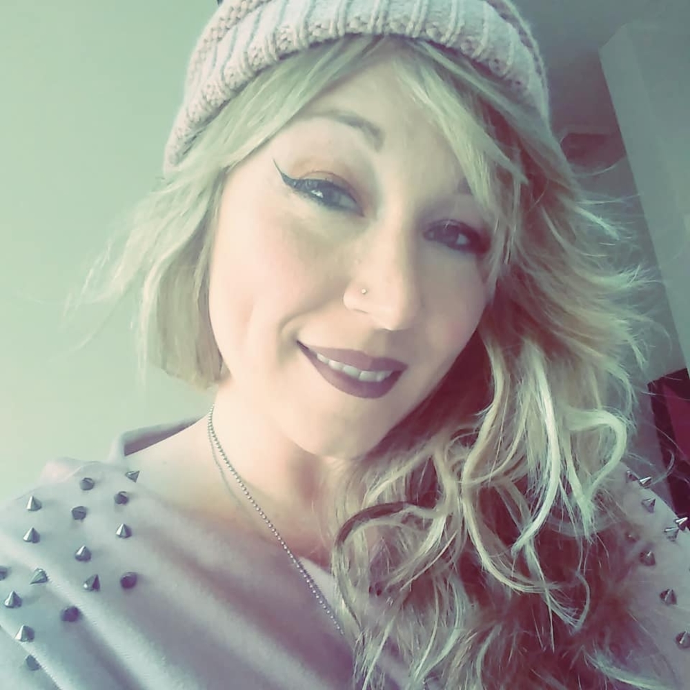 Meet your Posher, Alyson